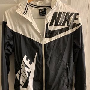 Boys L Lot of 2 starter jackets Nike/Champion
